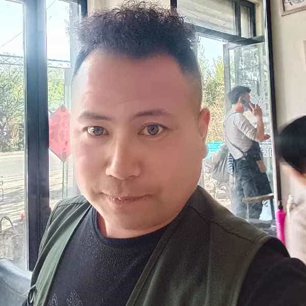 35岁岁山东单身帅哥 - 深圳吉缘网