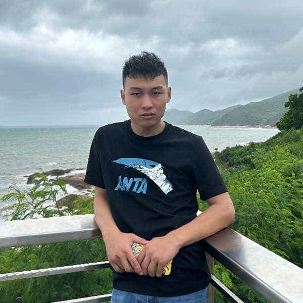28岁岁山东单身帅哥 - 深圳吉缘网