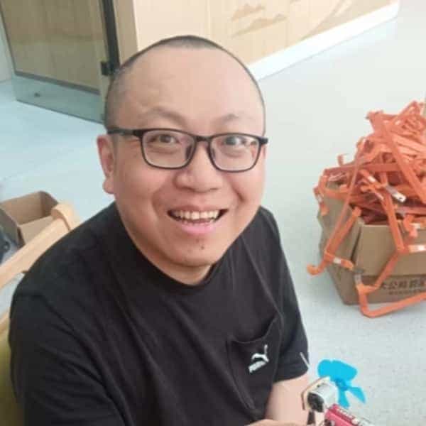 43岁岁江苏单身帅哥 - 深圳吉缘网