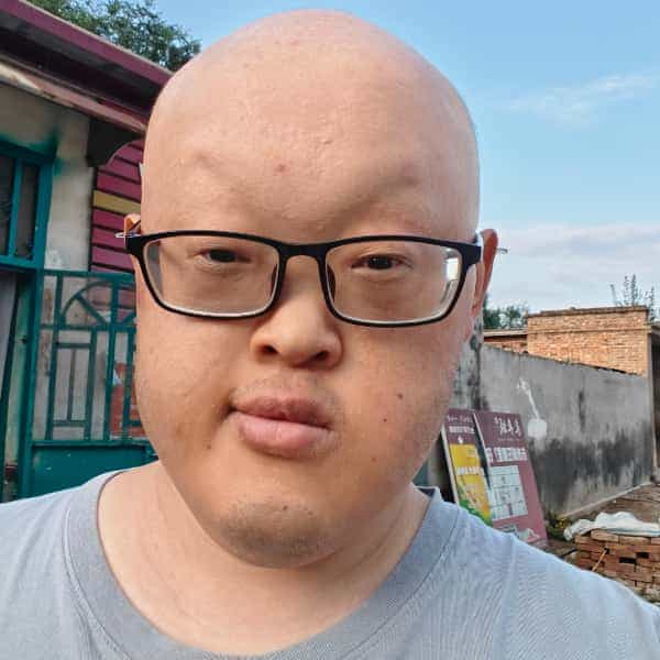 28岁岁山东单身帅哥 - 深圳吉缘网